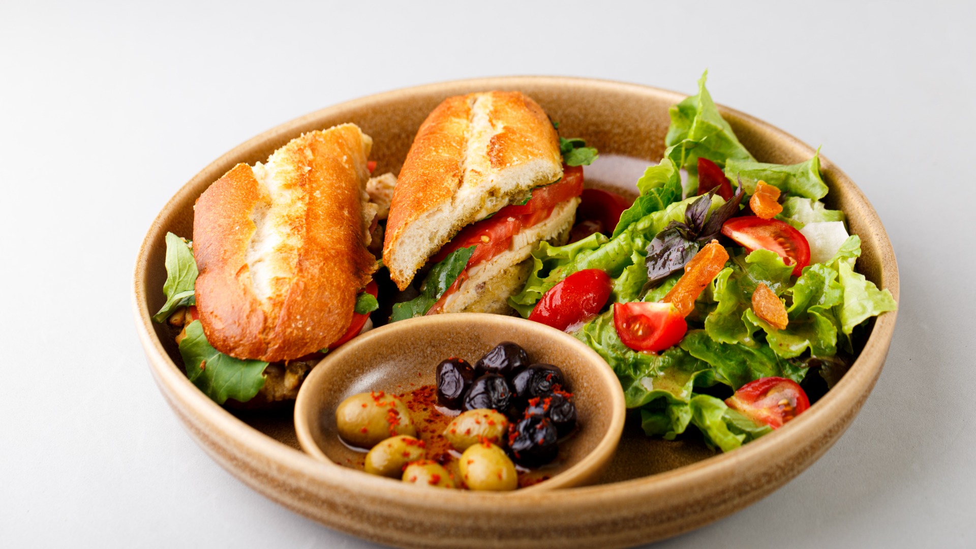 Pesto chicken sandwich